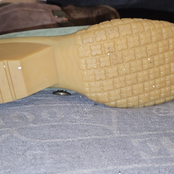 Boots - Picture 5 of 5